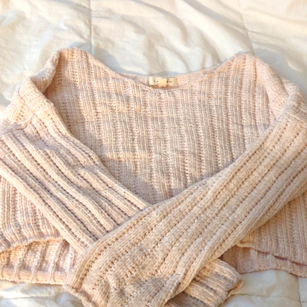 Light pink cropped sweather